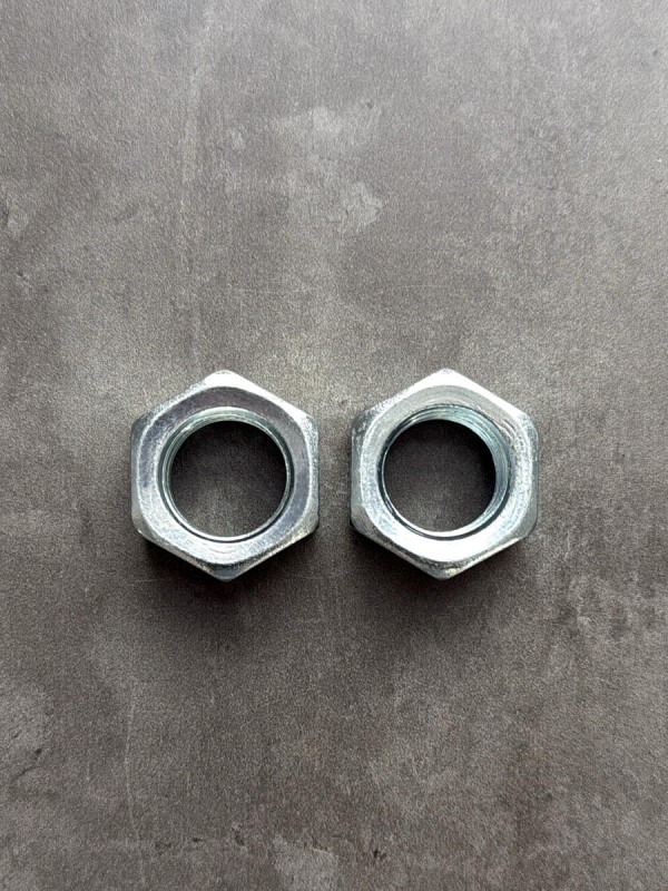 Гайка М18х1,5 1/21642/11