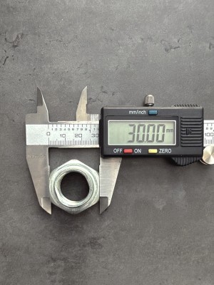 Гайка самоконтрящаяся М20х1,5 853825 (Белзан) оц.