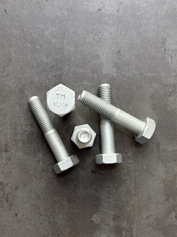 Болт М10х50х1,25 ГОСТ 7798-70 класс прочности 10.9 оцинкованный