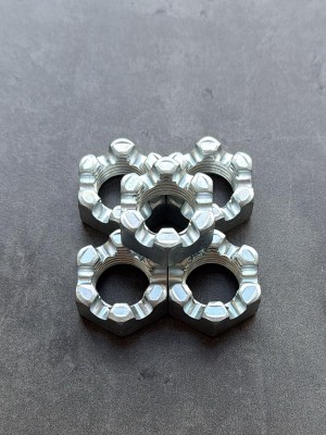 Гайка корончатая, прорезная низкая М18 ГОСТ 5933-73