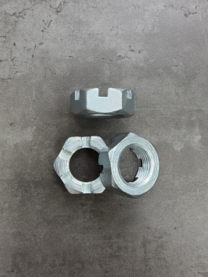 Гайка корончатая, прорезная низкая М27х2 DIN 937, класс прочности 10