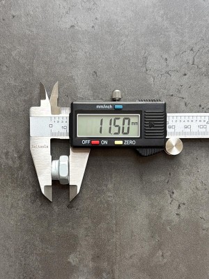 Гайка самоконтрящаяся М10х1,25 Белзан, класс прочности 10, в цинке.
