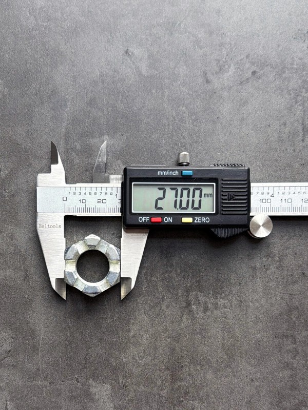 Гайка корончатая, прорезная низкая М18 ГОСТ 5933-73 класс прочности 10