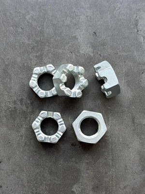 Гайка корончатая, прорезная низкая М18х1,5 DIN 937 класс прочности 8