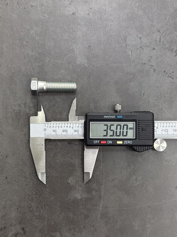 Болт с уменьшенной головкой М10х35 ГОСТ 7796-70 кл. пр. 10.9 оц.