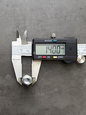 Болт с уменьшенной головкой М10х35 ГОСТ 7796-70 кл. пр. 10.9 оц.