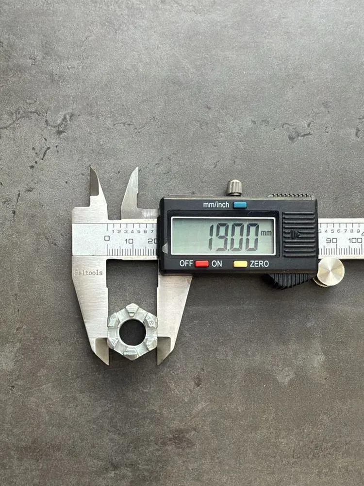 Гайка корончатая, прорезная М12 ГОСТ 5918-73 класс прочности 10