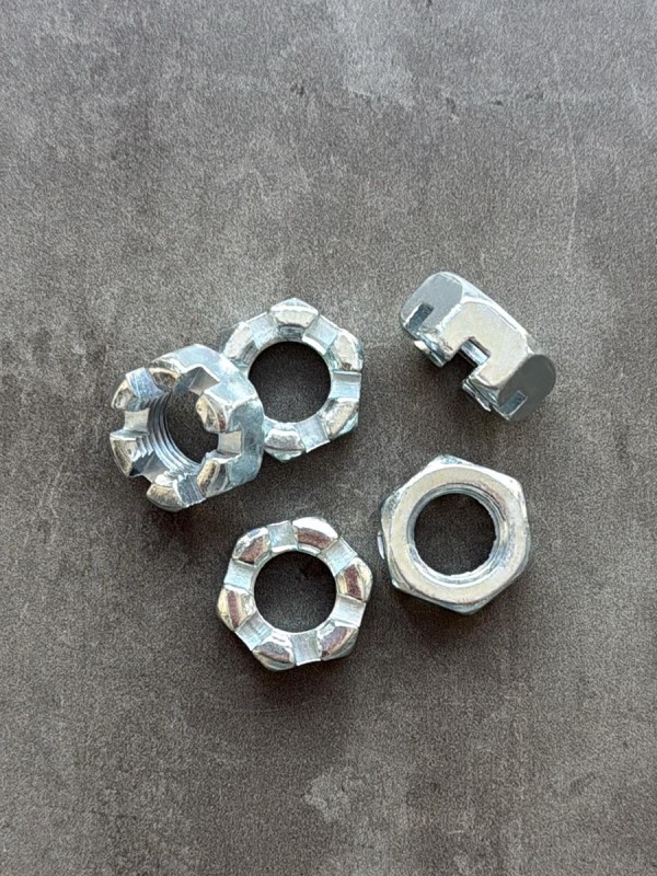 Гайка корончатая, прорезная низкая М14 DIN 937, класс прочности 10