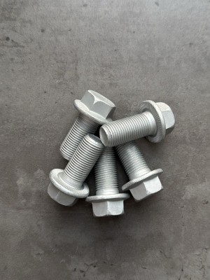 Болт рамный М16х35х1.5 фланцевый с насечками, КП 10.9 оц., (длина резьбы 30 мм.)