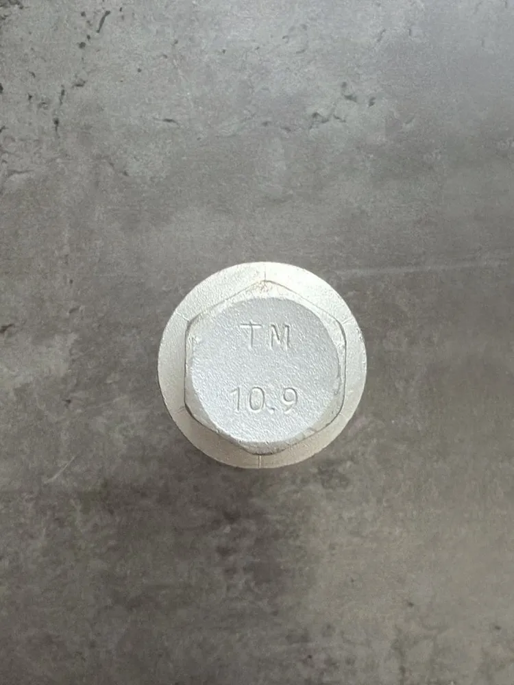 Болт фланцевый М16х75х1,5 10.9 оц. DIN 6921 без насечек