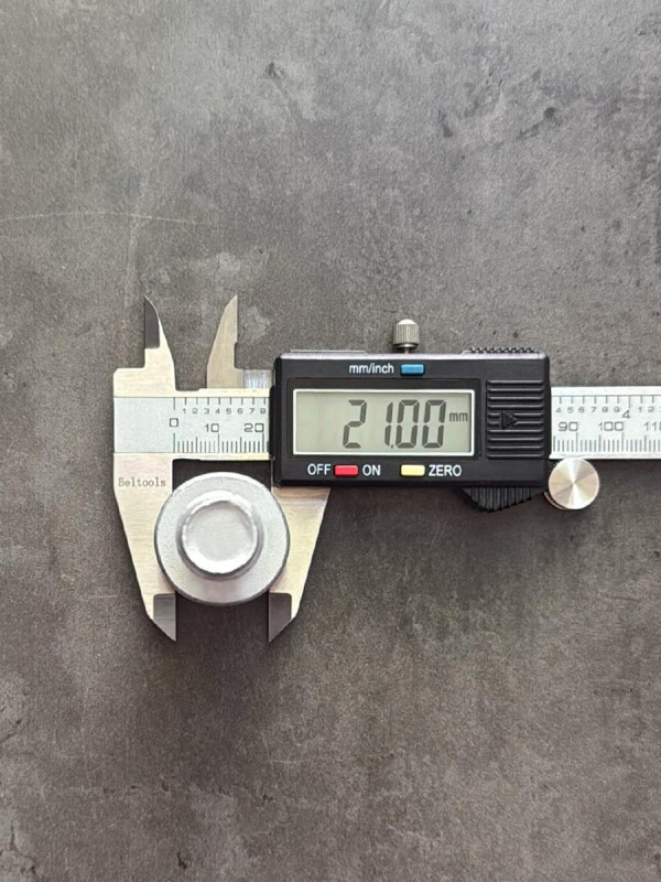 Болт фланцевый М16х70х1,5 8.8 оц. DIN 6921 без насечек