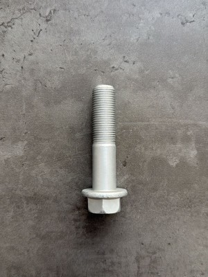 Болт фланцевый М16х70х1,5 8.8 оц. DIN 6921 без насечек