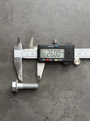 Болт фланцевый М10х40х1,25 8.8 оц. DIN 6921 без насечек