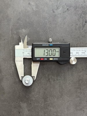 Болт фланцевый М8х50 8.8 оц. DIN 6921 без насечек