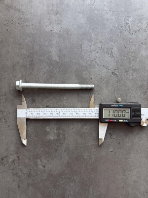 Болт фланцевый М8х110 8.8 оц. DIN 6921 без насечек