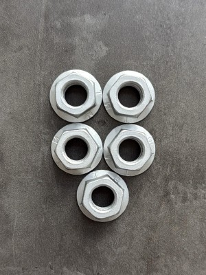 Гайка с фланцем М12х1,25 DIN 6923 КП 10, высокопрочная, фланцевая с насечками