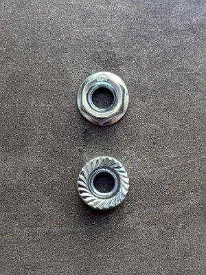 Гайка с фланцем М8 DIN 6923 высокопрочная,фланцевая с насечками, оц